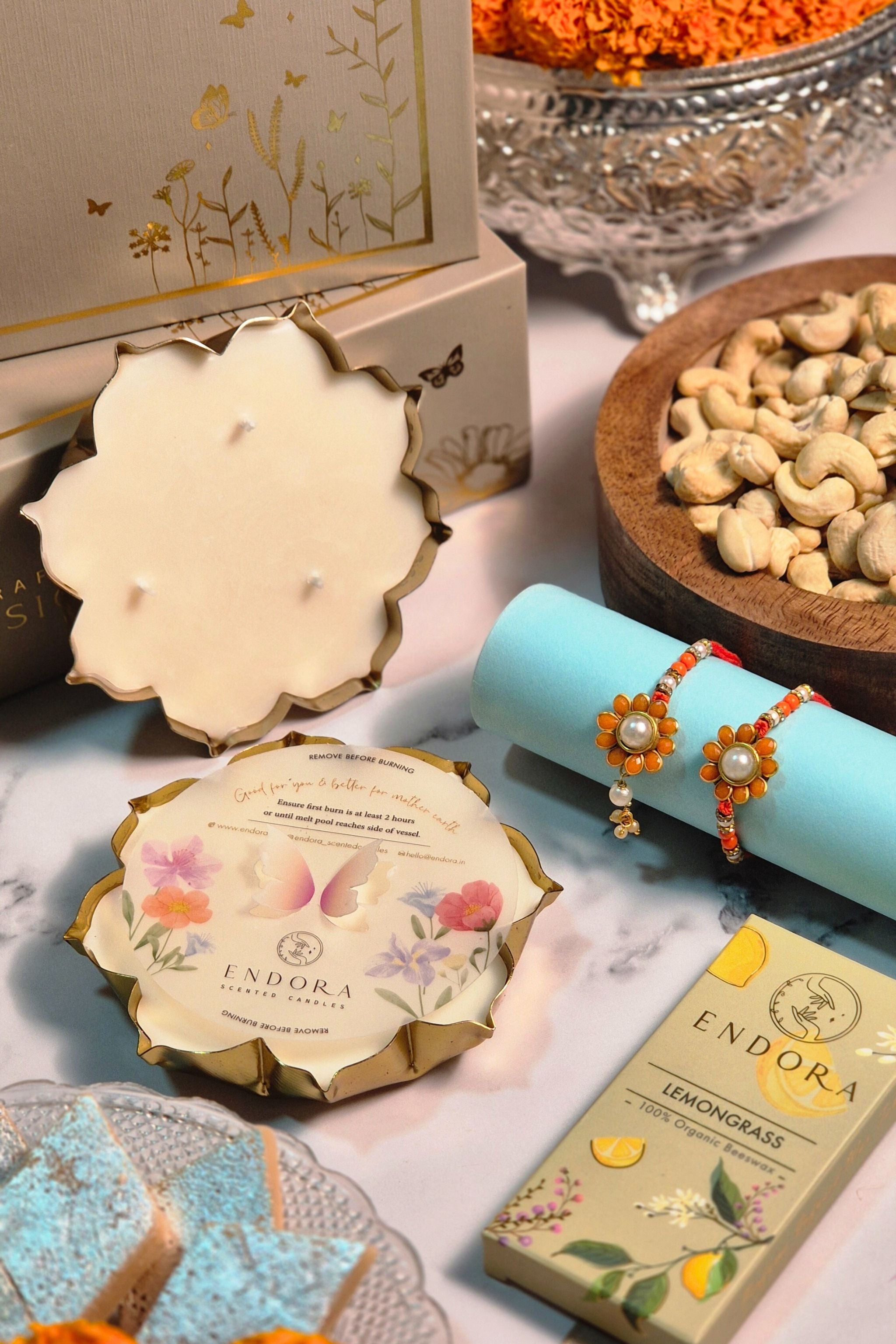 2 Lotus Metal Urli + Wax tablet