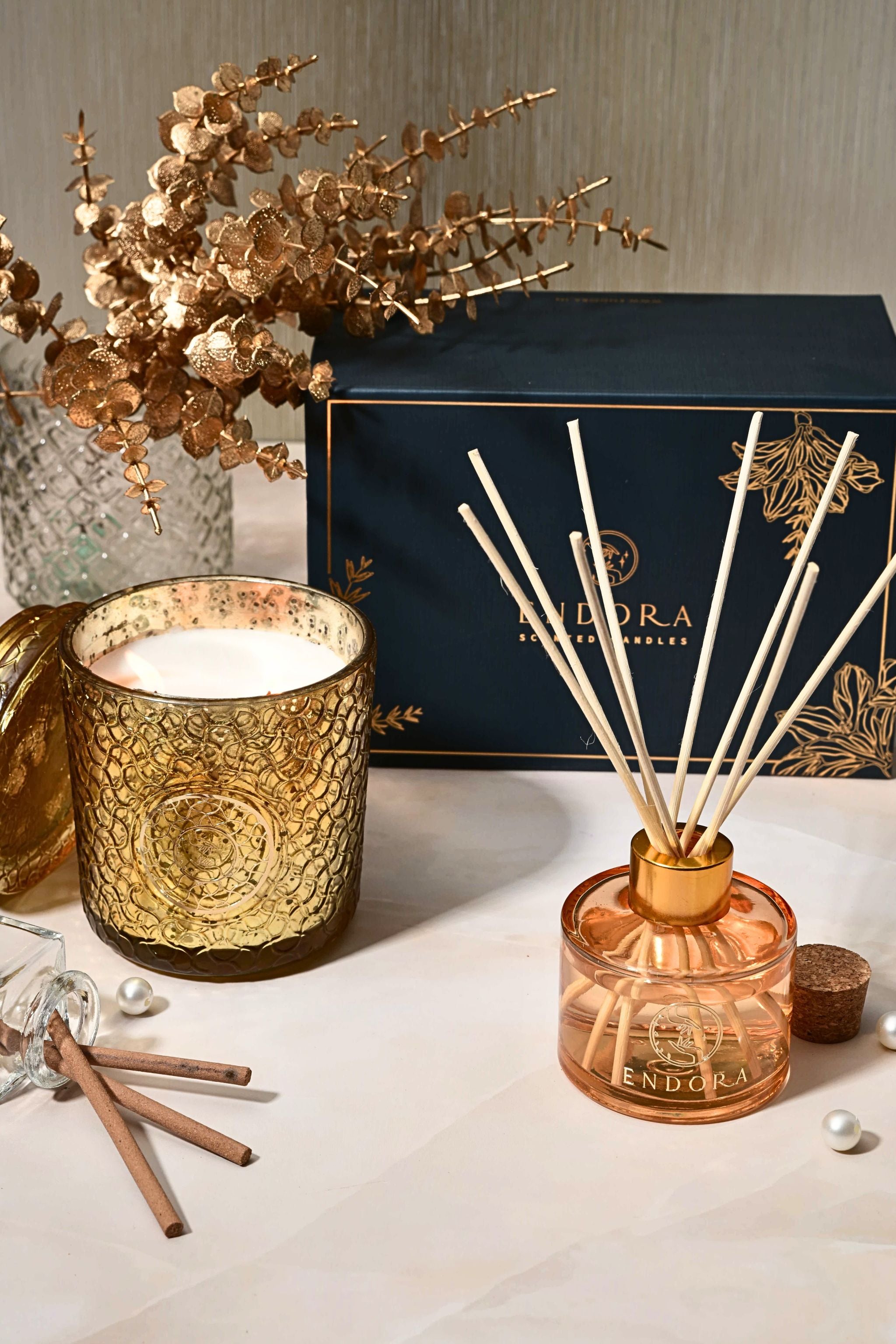 Endora Signature gold candle + Diffuser set
