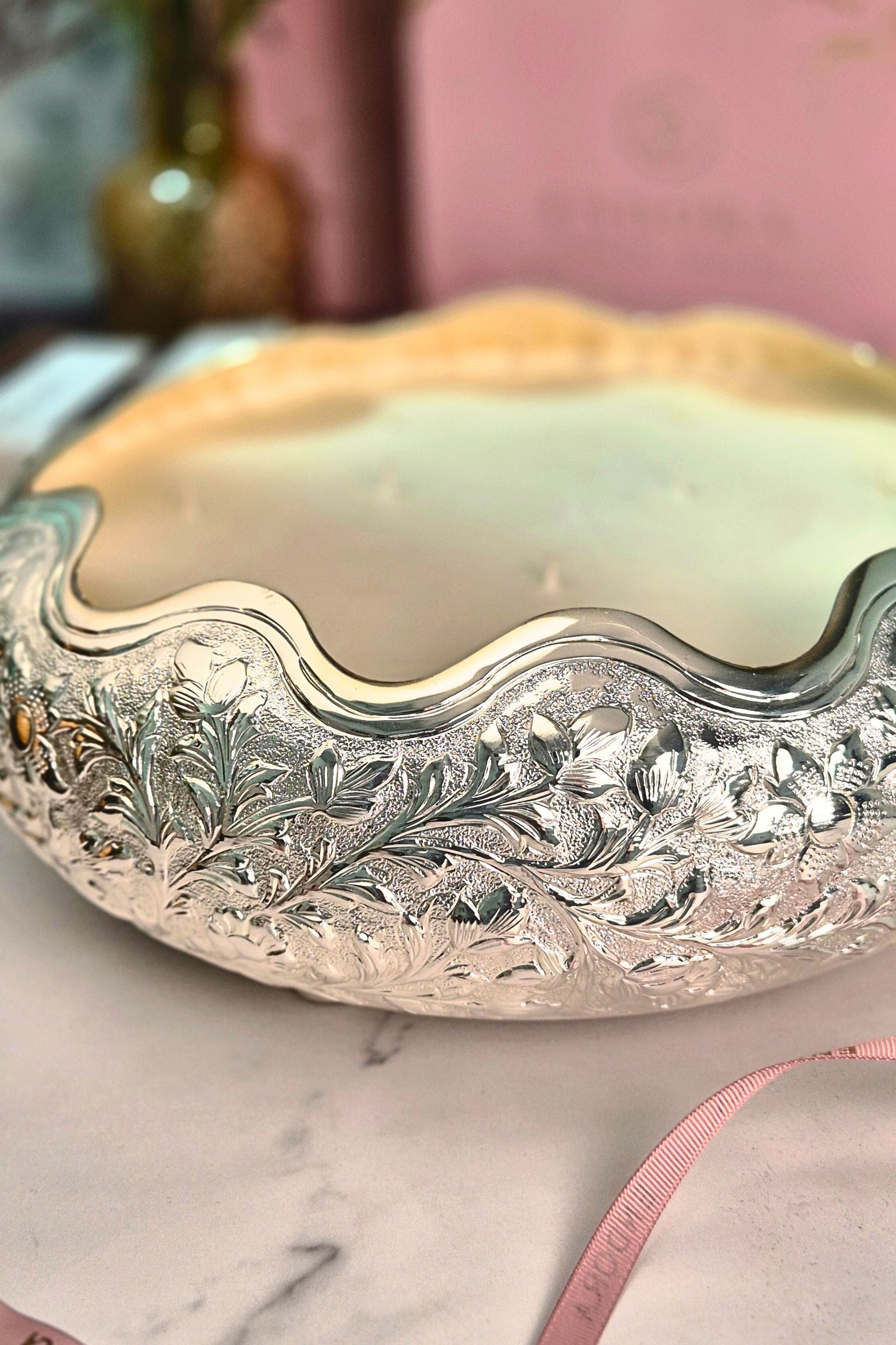 Flora Argentum Grand | Hand-etched Footed silver Urli