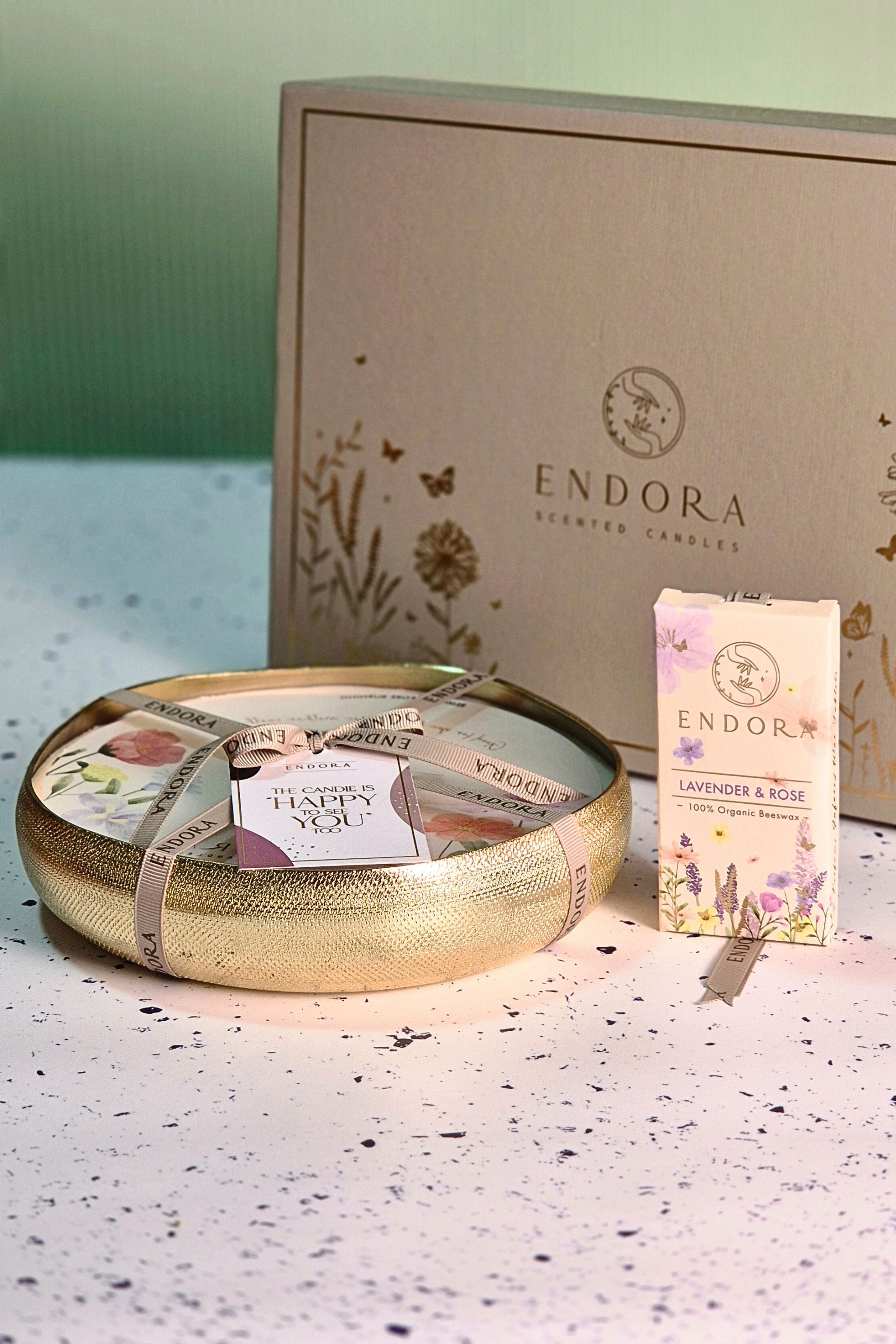 Scent Essential Gift Box (Luxe) | 7 Wick Metal Urli | Gift Box