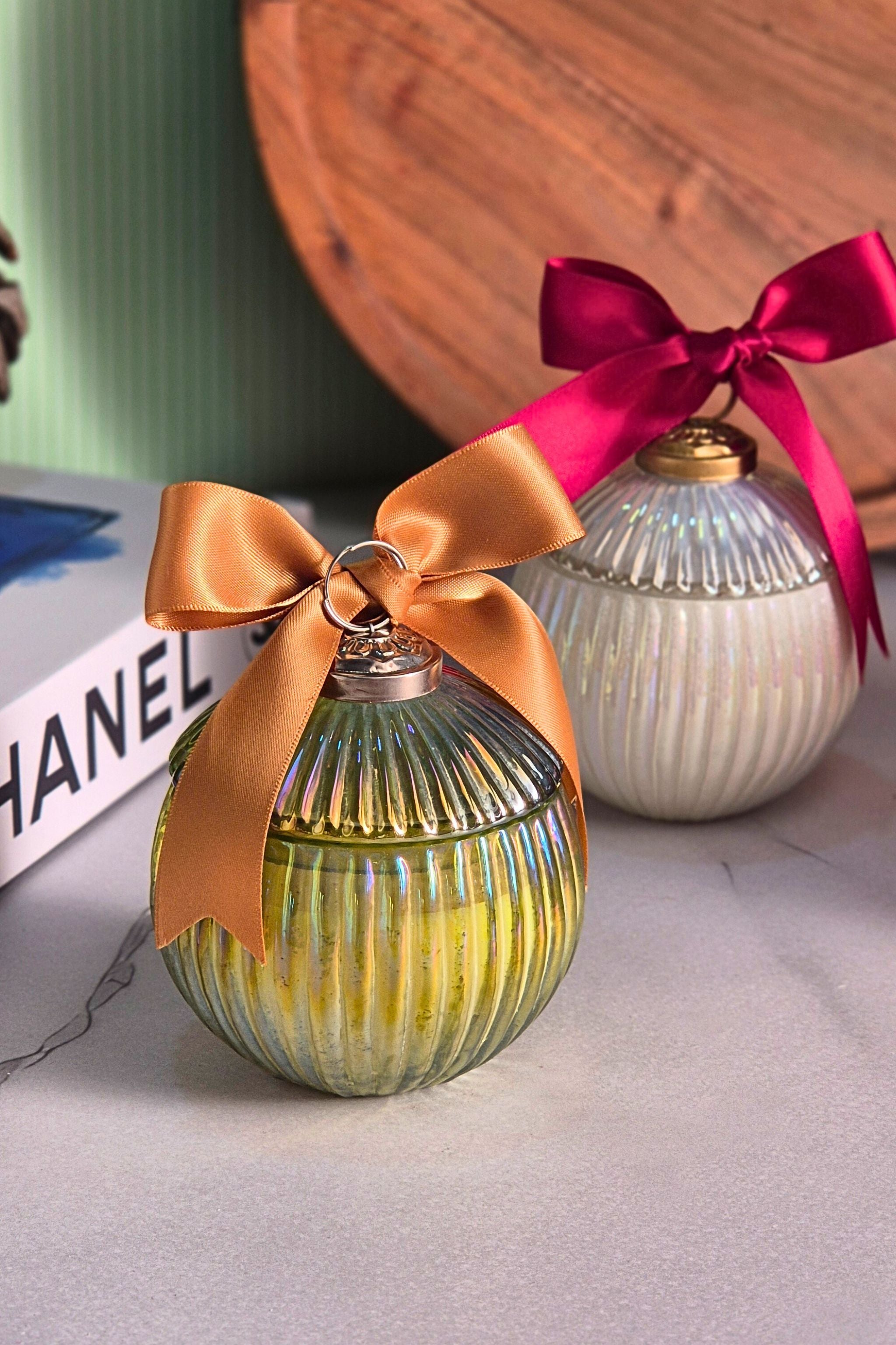 Ornament Candle – Olive Green Citrus Fir
