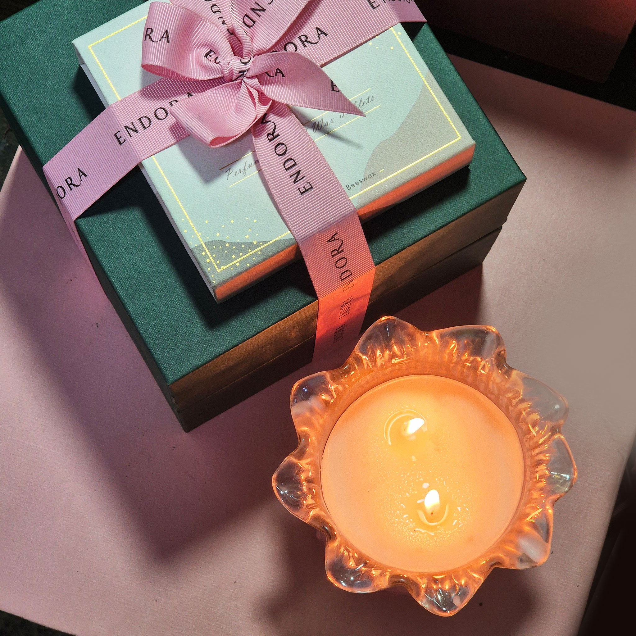 Florance Candle + WAX TABLET SET OF 2