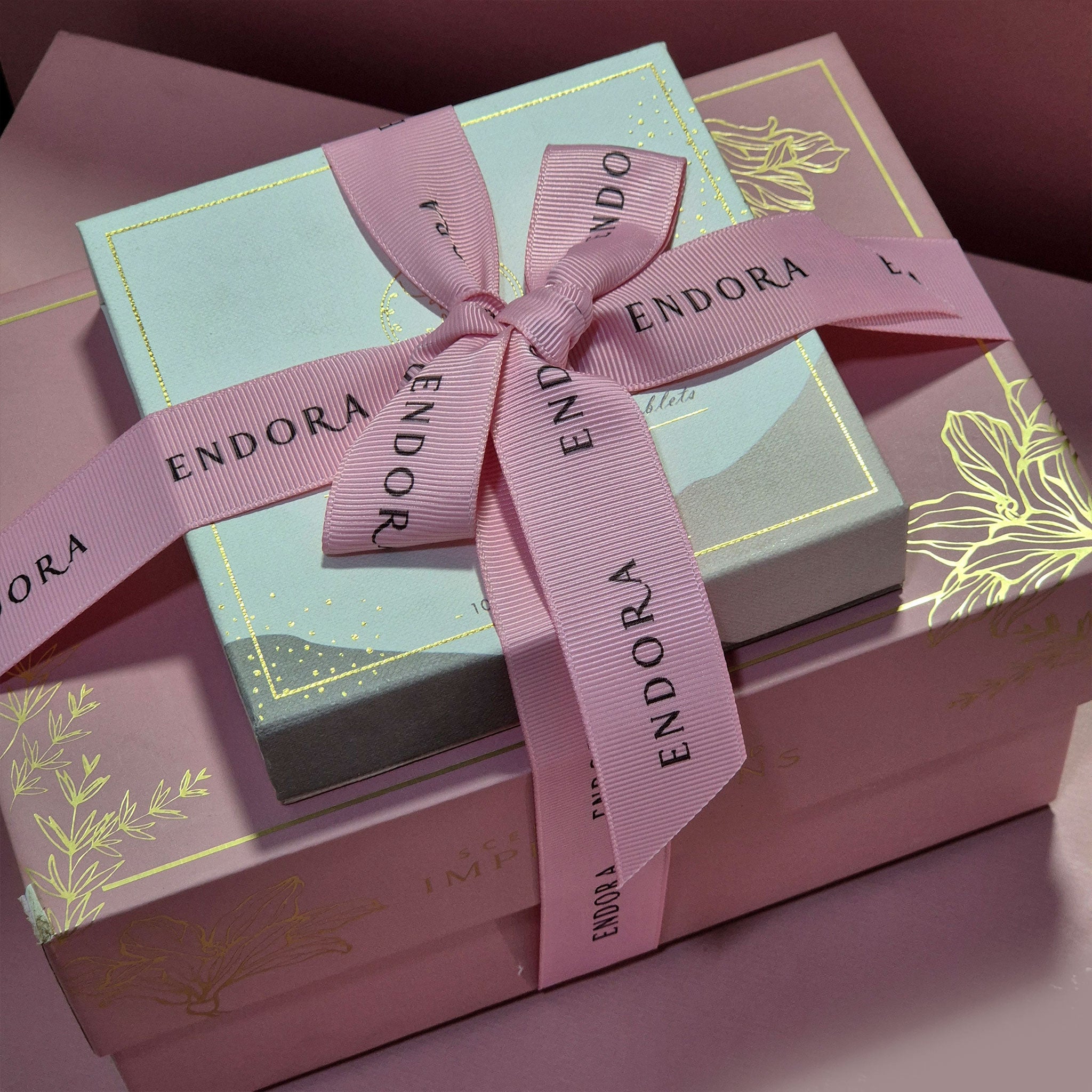 Gold Diffuser + Mercury votive candle + Set Of 2 Wax Tablet