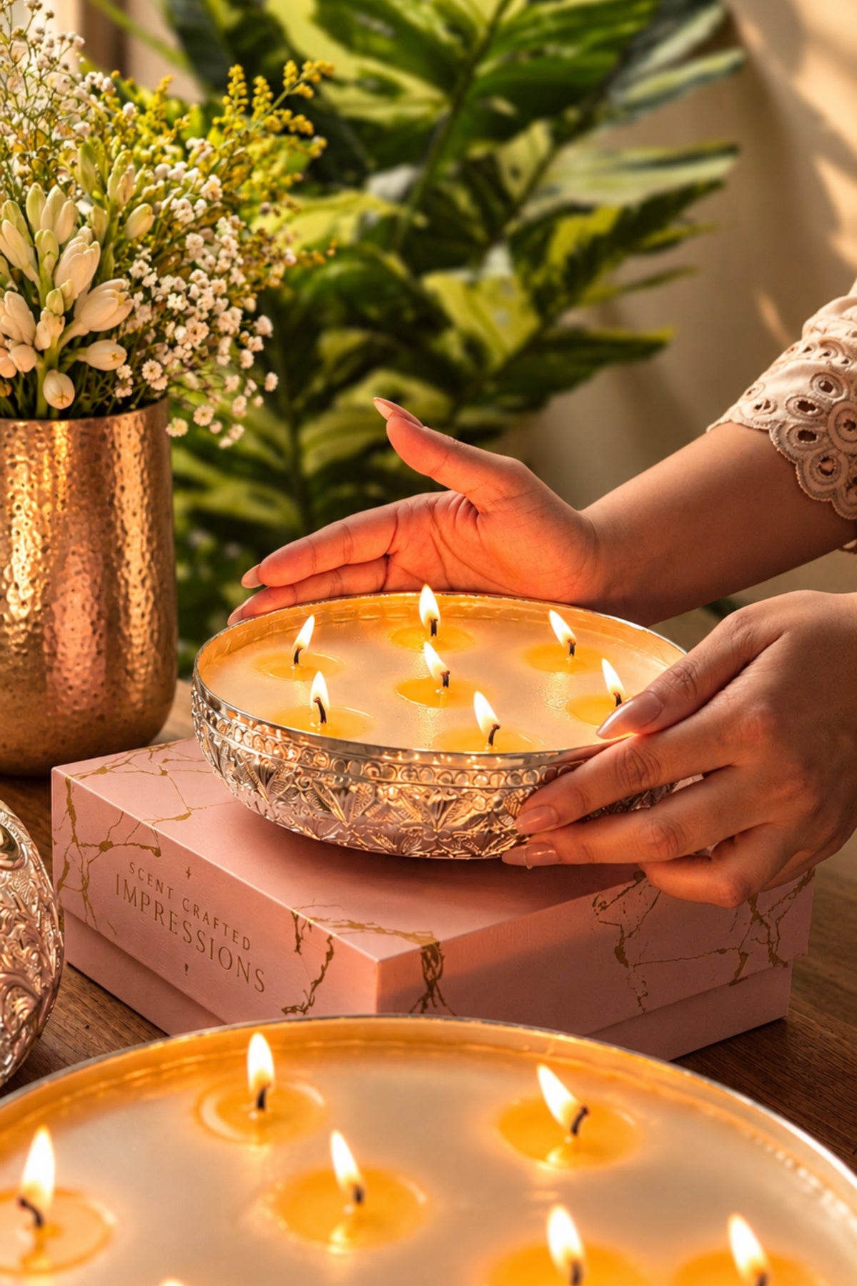 Scent Essential Gift Box (Luxe) | 7 Wick Metal Urli | Gift Box