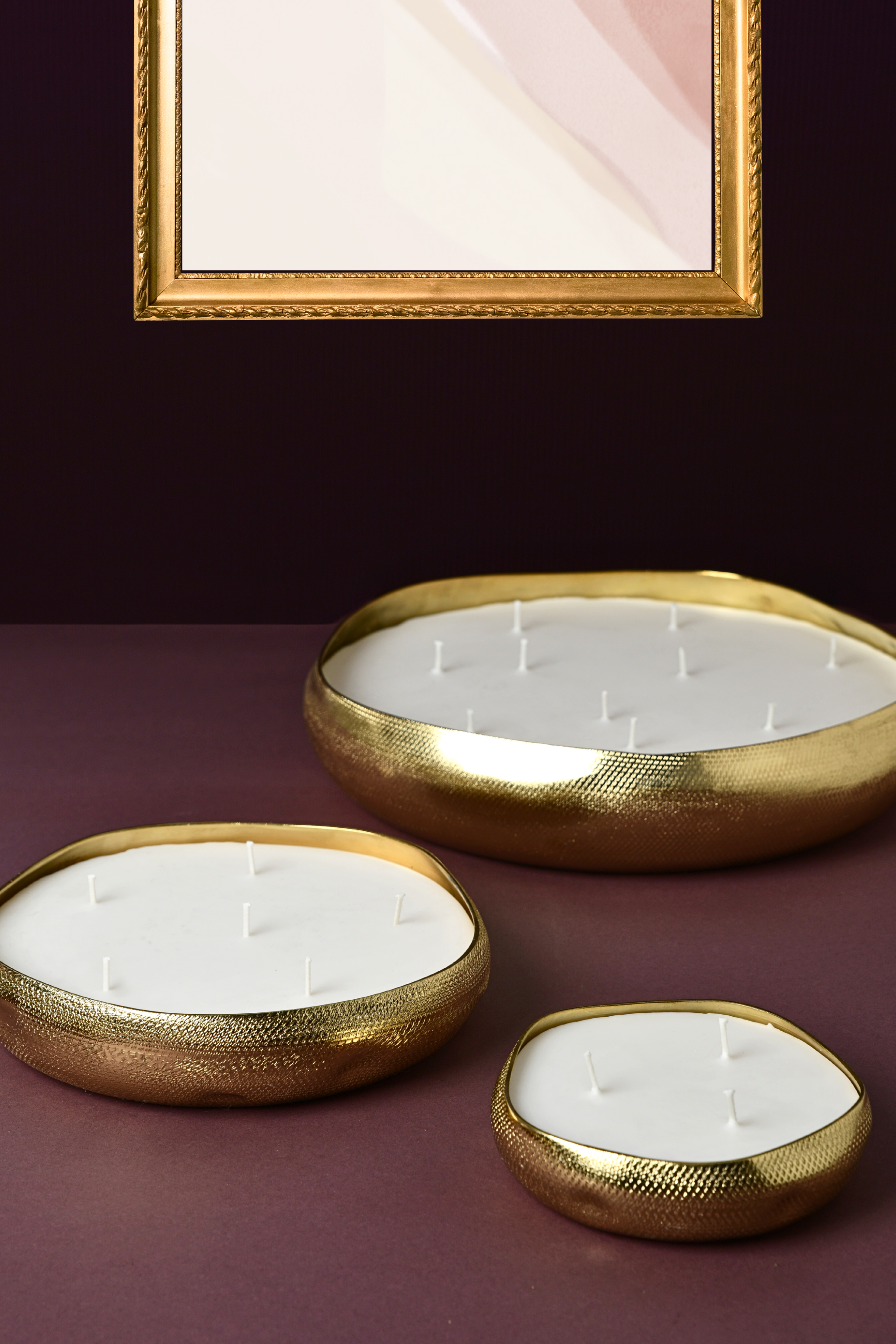 Gold Metal urli | Grainy Texture | Scented Candles