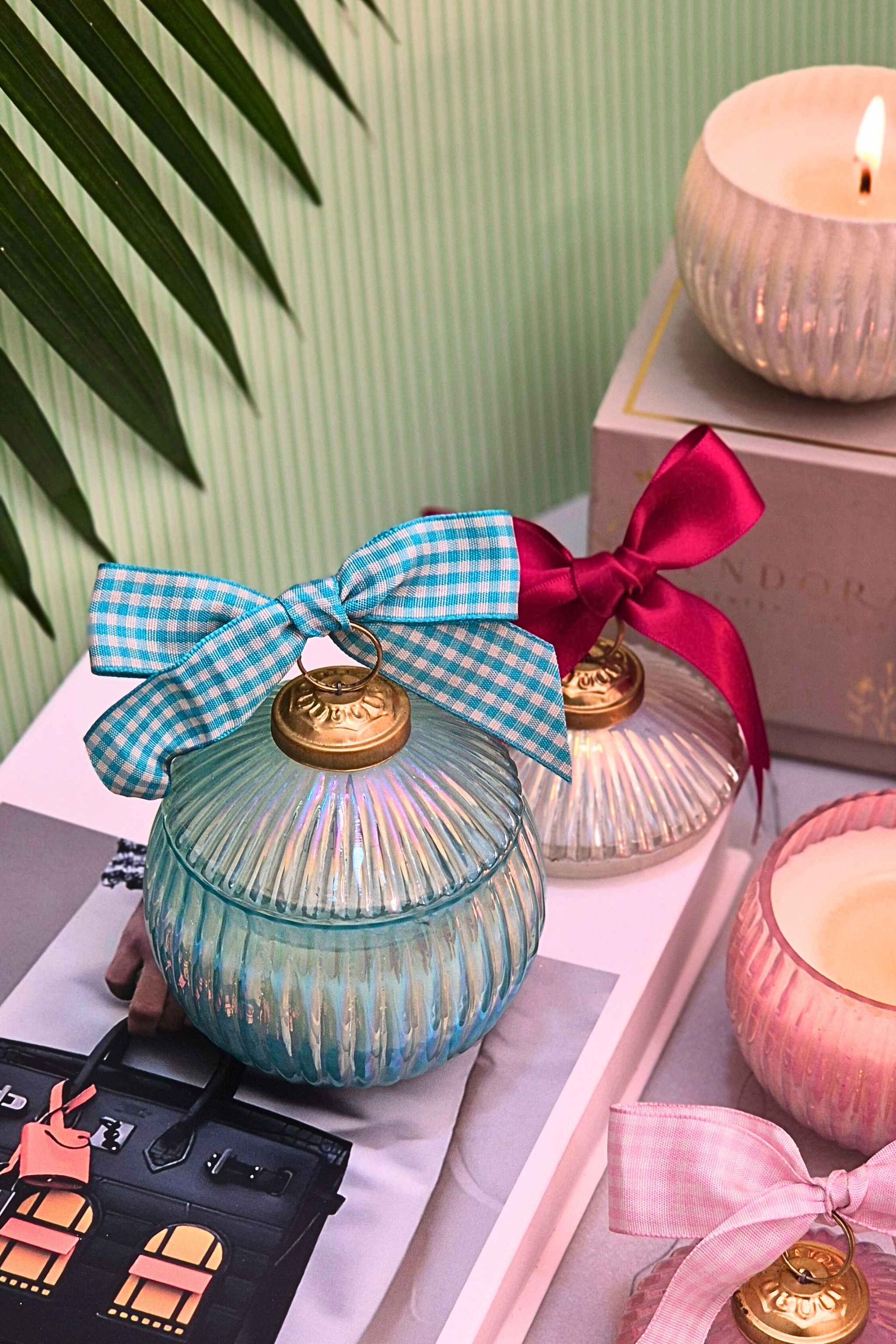 Ornament Candle – Aqua Jasmine Bloom