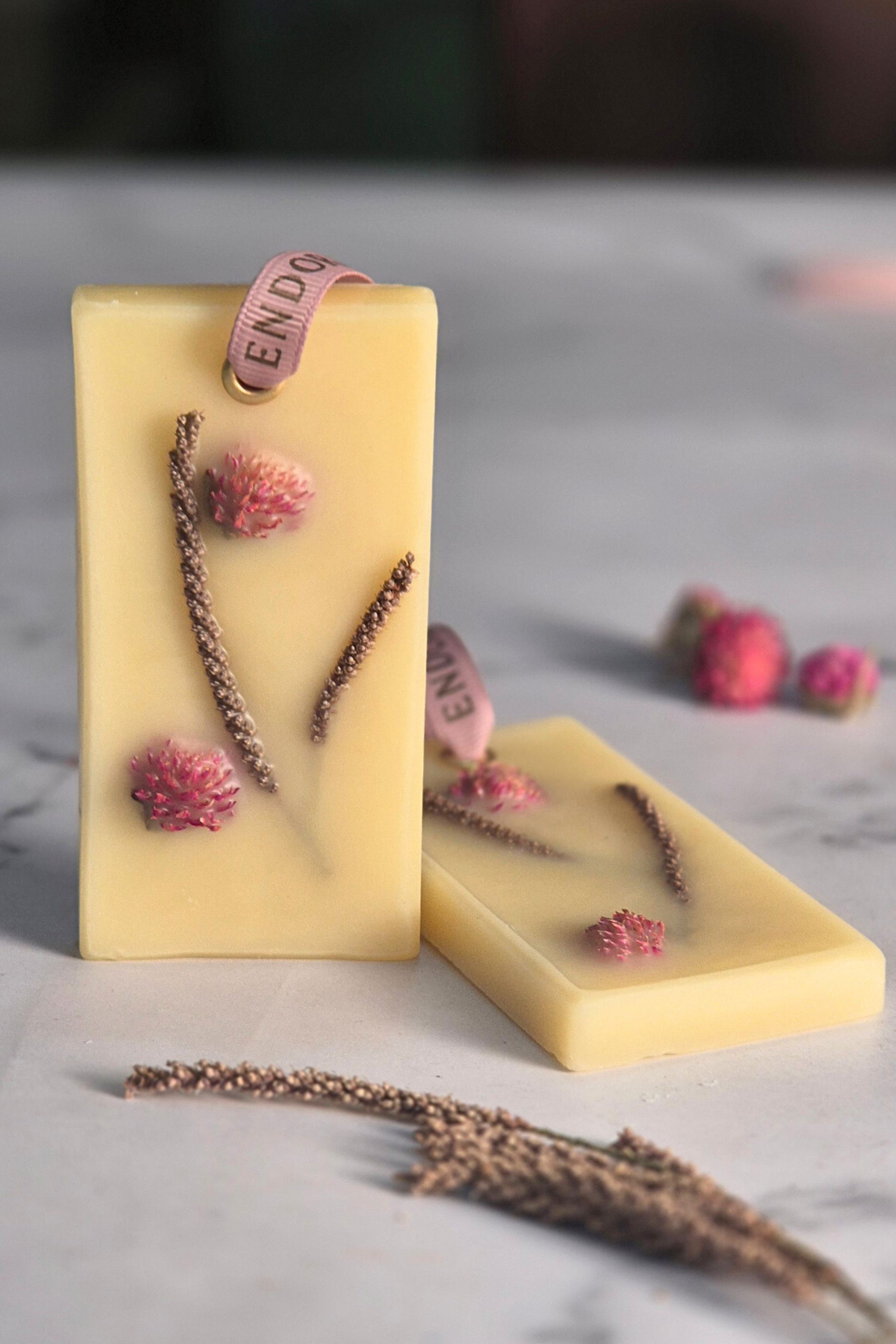 Eucalyptus and basil Beeswax tablets (set of 2)