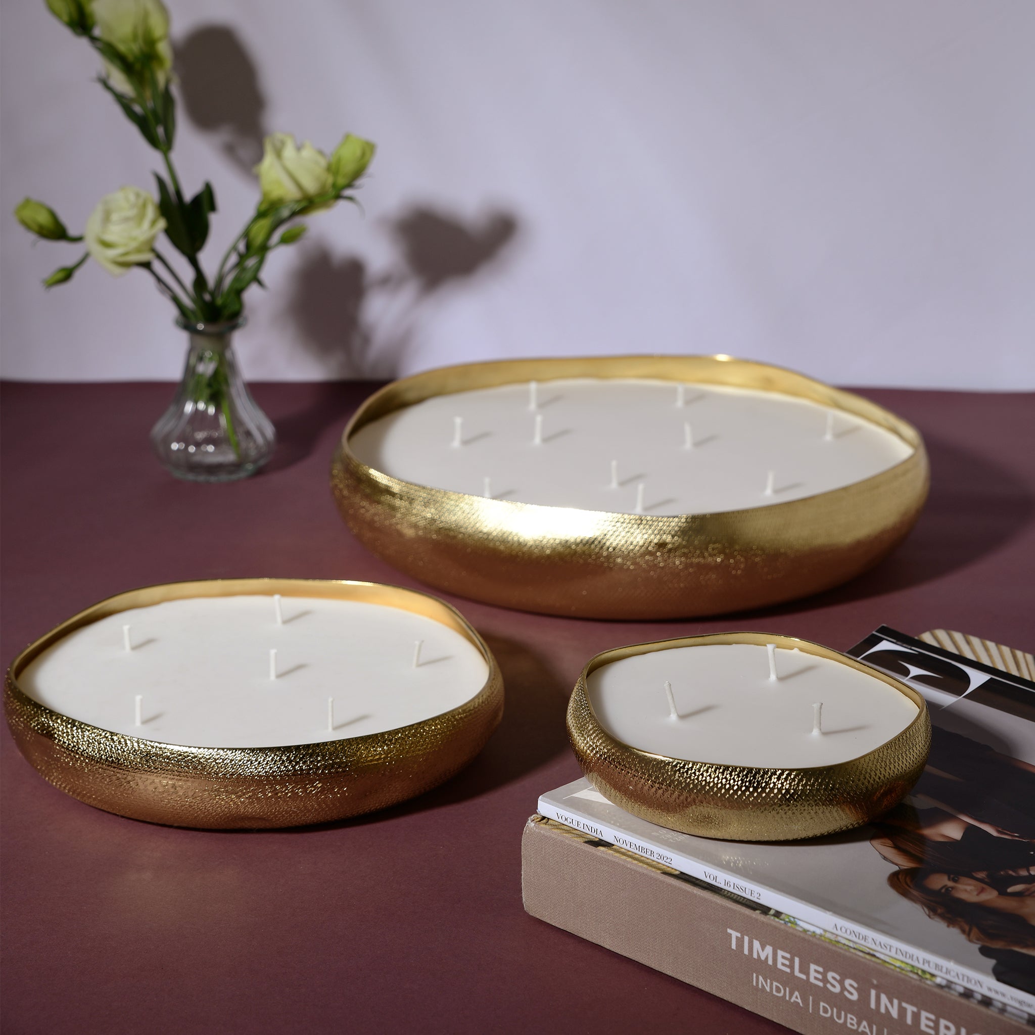 Gold Metal urli | Grainy Texture | Scented Candles